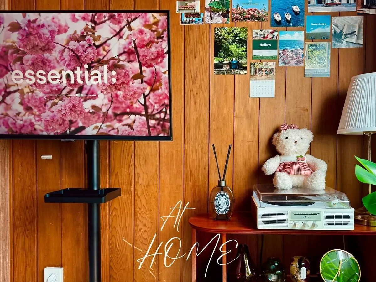 At Home, Sunny Emotional House, Free Parking, 3Q Beds, Attic Movie Theater 부산광역시 빌라