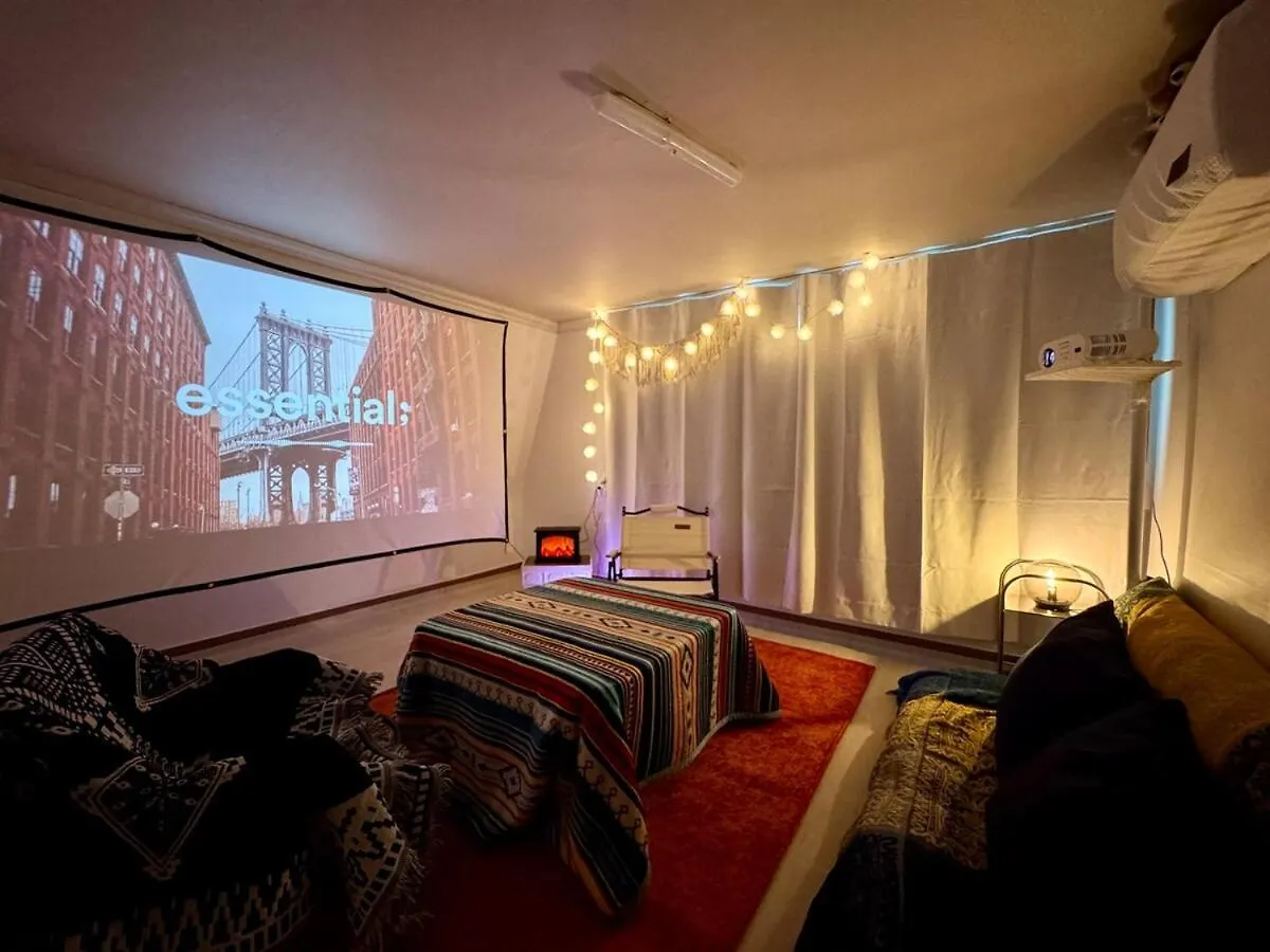 At Home, Sunny Emotional House, Free Parking, 3Q Beds, Attic Movie Theater 부산광역시 0*,