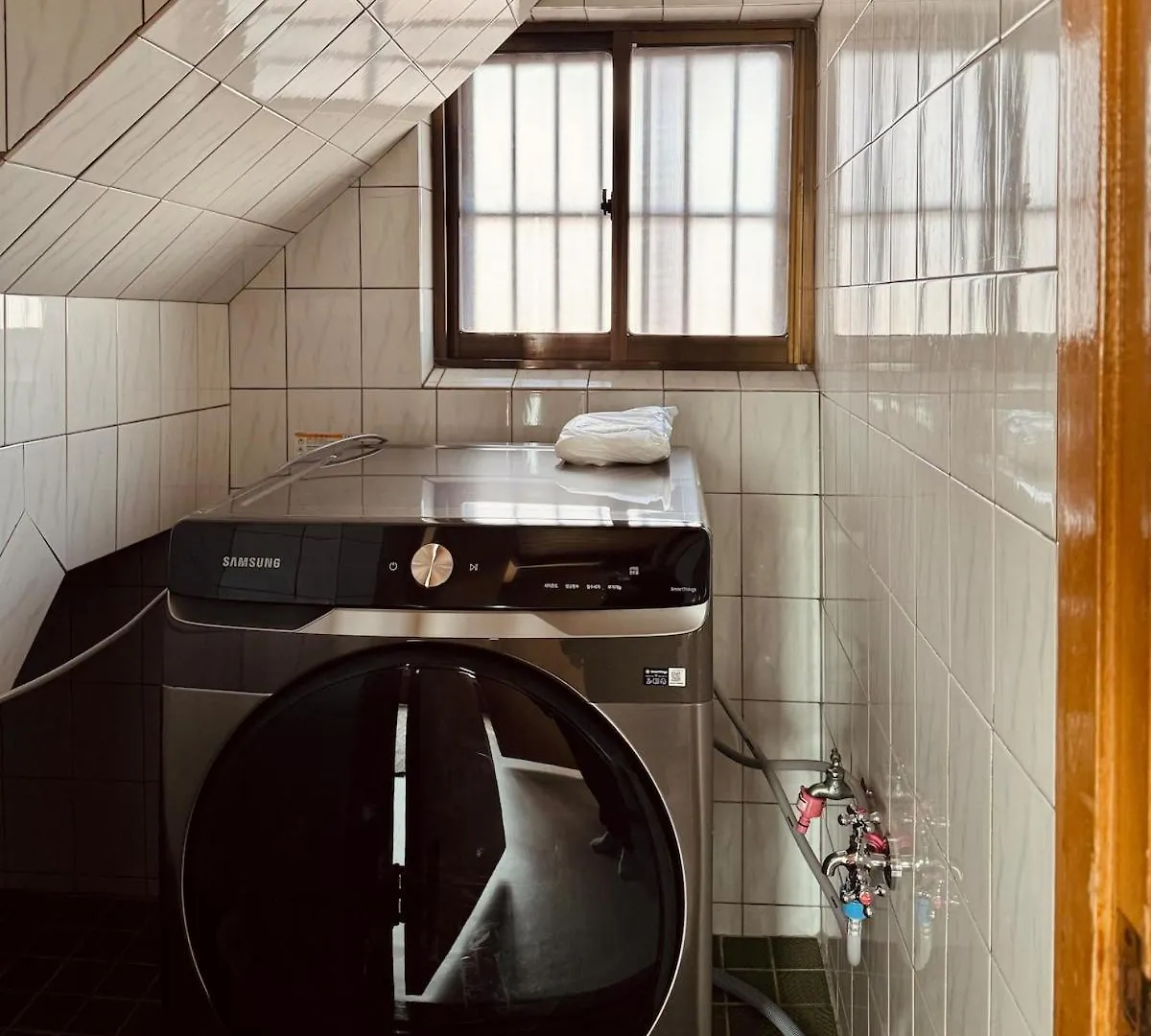 빌라 At Home, Sunny Emotional House, Free Parking, 3Q Beds, Attic Movie Theater 부산광역시
